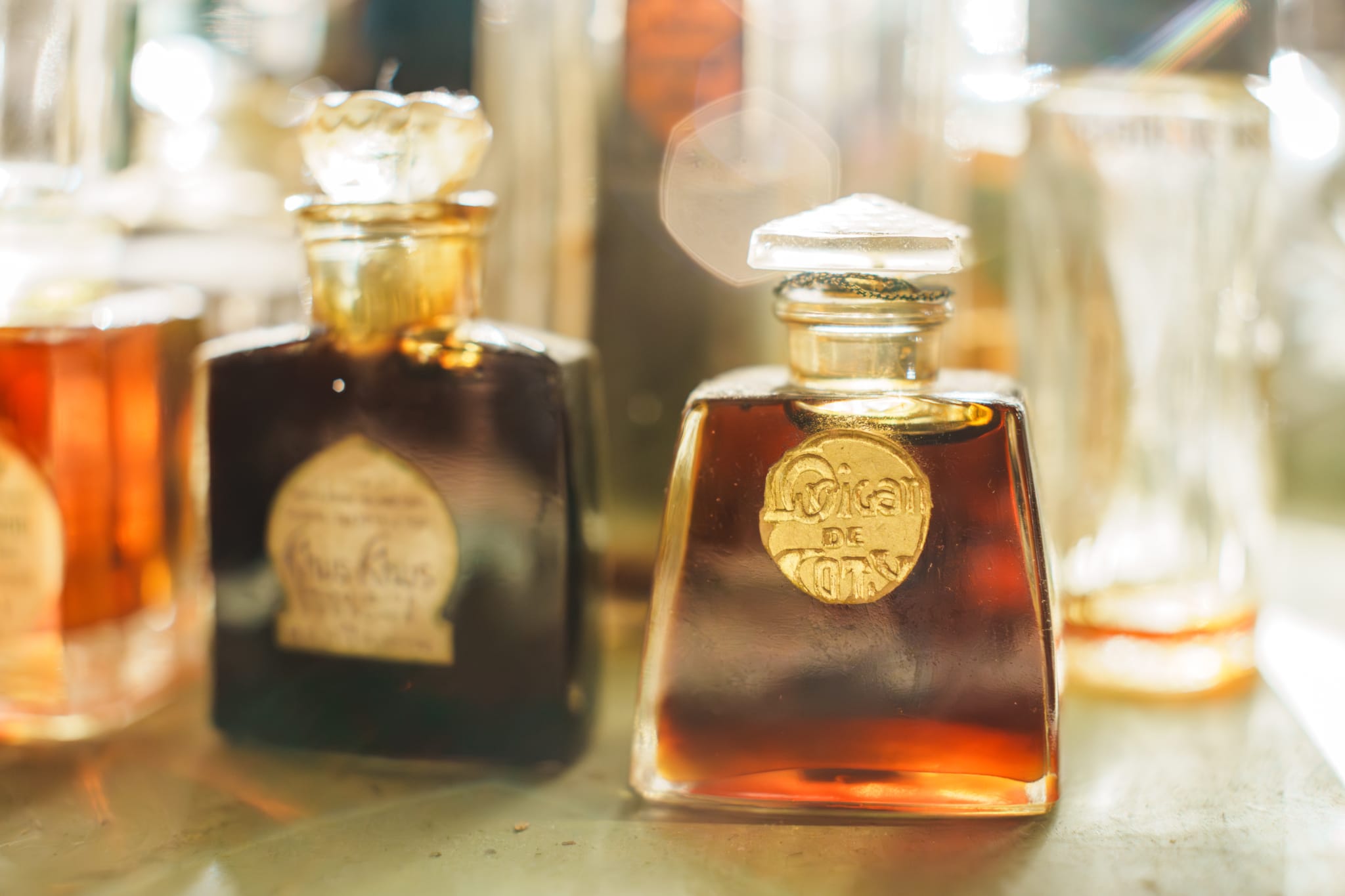 Creating Harmony: The Composition of Natural Perfumes